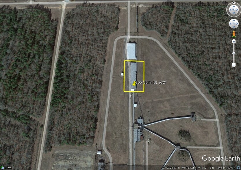 205 Collin St, Hooks, TX for lease - Building Photo - Image 2 of 5