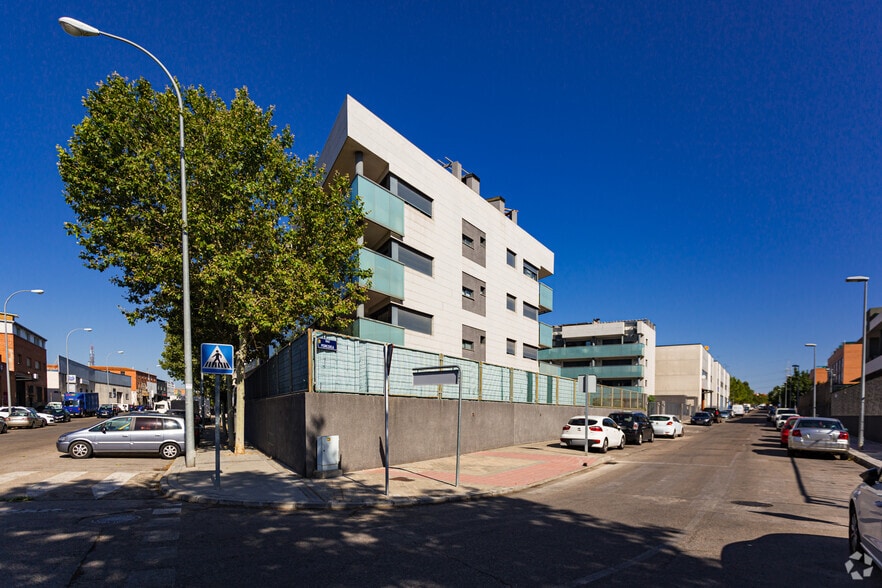 Calle Pedrezuela, 1, Alcorcón, Madrid for sale - Primary Photo - Image 1 of 1