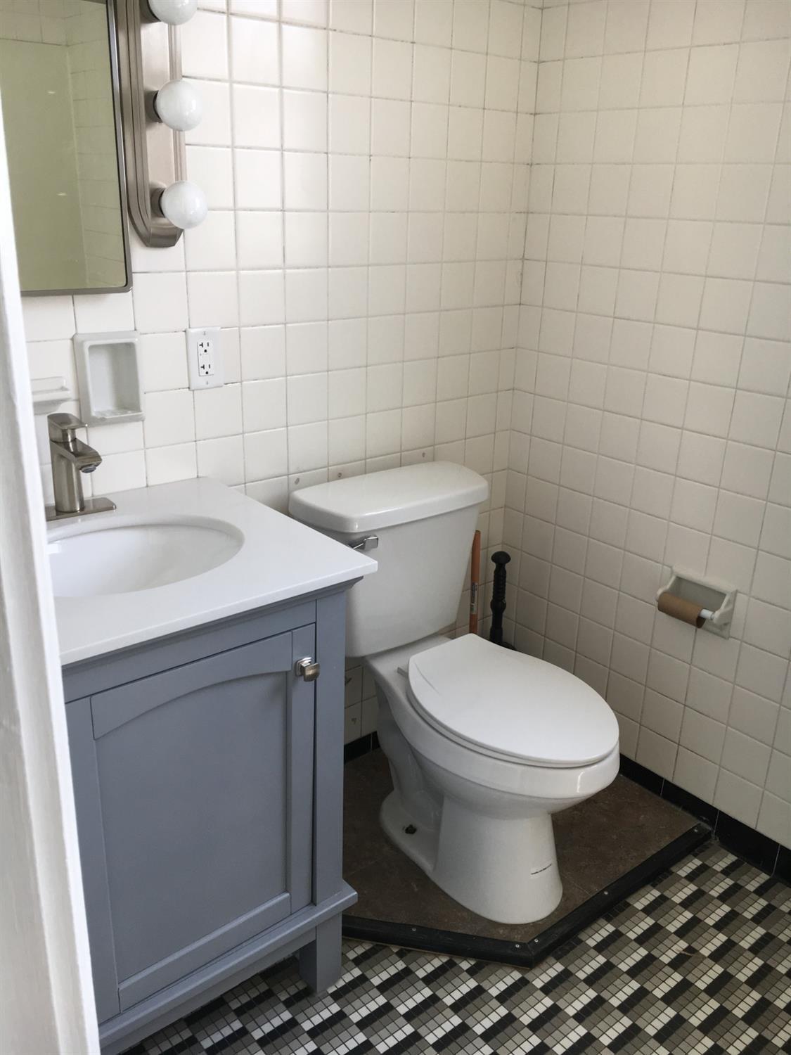 419 W Benson St, Reading, OH 45215 Benson Tavern