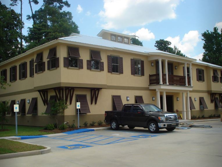 1265 W Causeway Approach, Mandeville, LA for sale - Building Photo - Image 1 of 1