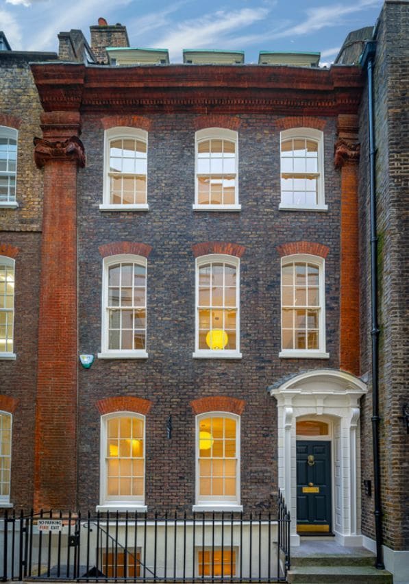 15 Tooks Ct, London for sale Primary Photo- Image 1 of 1