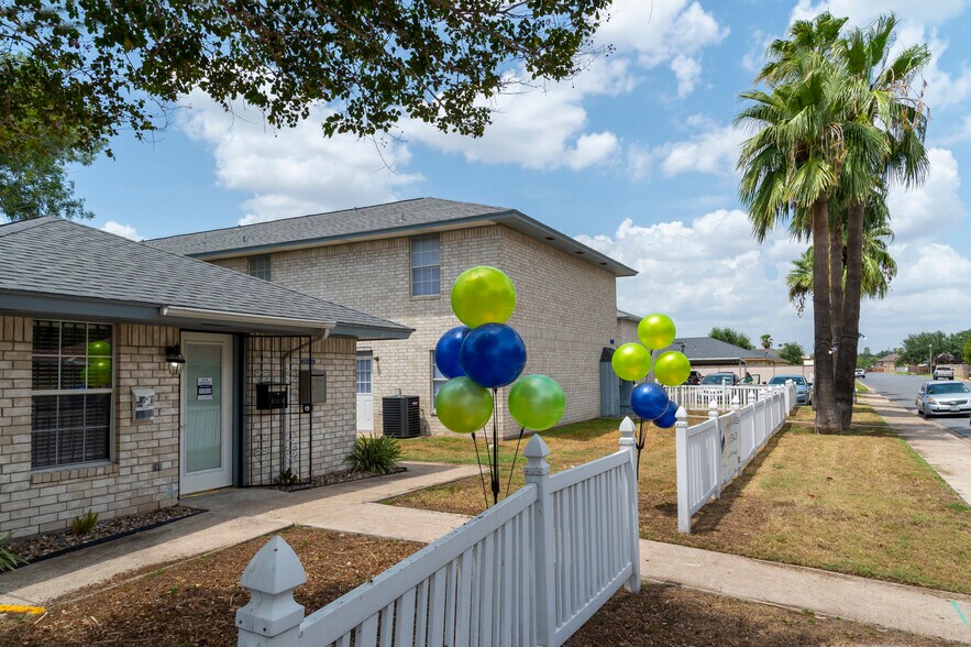 5317 N 17th St, McAllen, TX 78504 Danubia Apartments