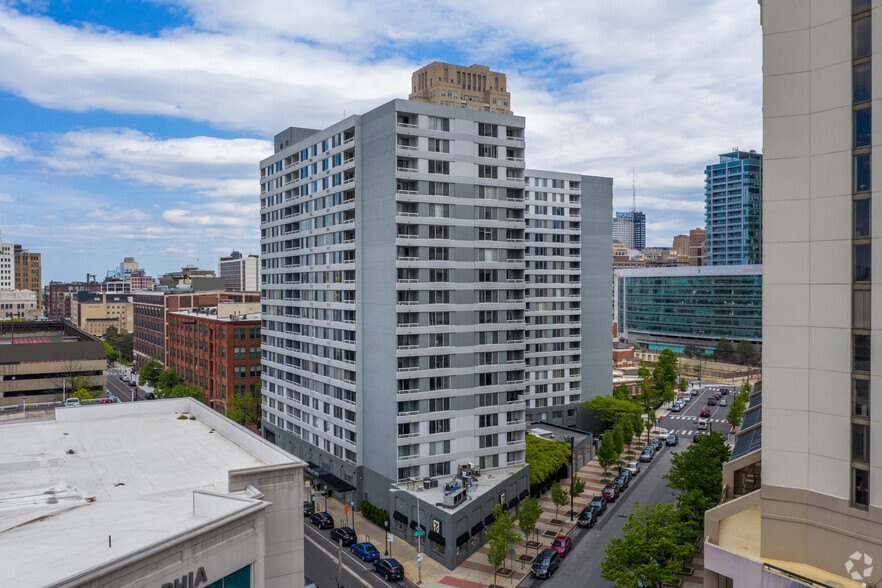 1 Franklin Town Blvd, Philadelphia, PA for lease - Building Photo - Image 1 of 7