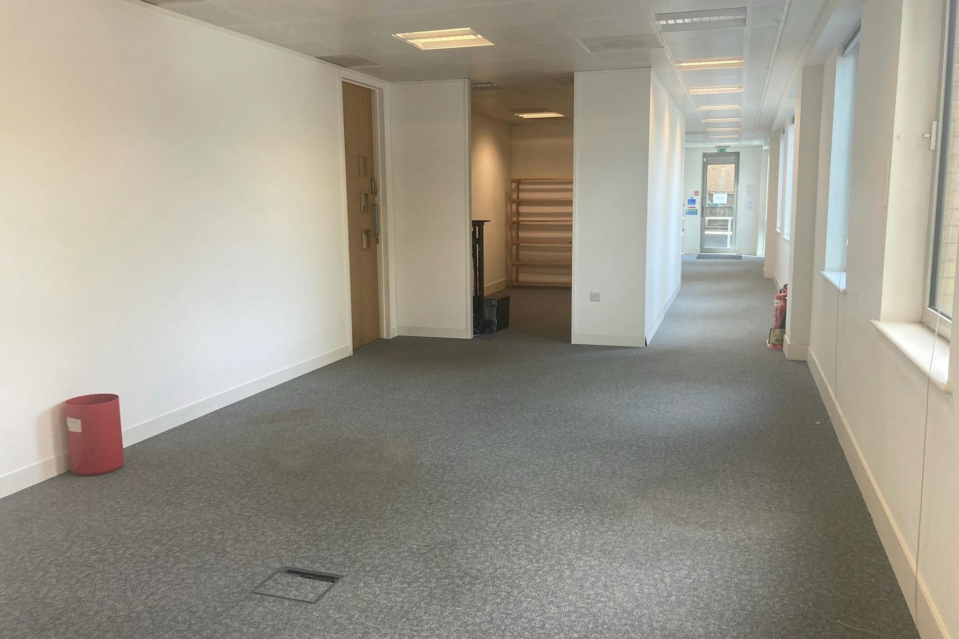 5-5 London Rd, Bracknell for lease Interior Photo- Image 1 of 6