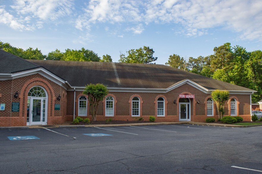 11201 W Huguenot Rd, Richmond, VA 23235