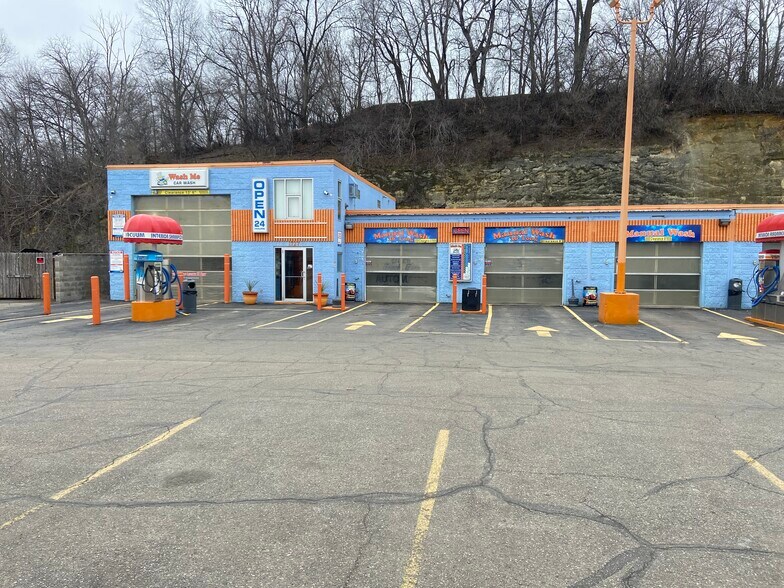 1727 Broadway Ave S, Rochester, MN for sale - Building Photo - Image 1 of 1