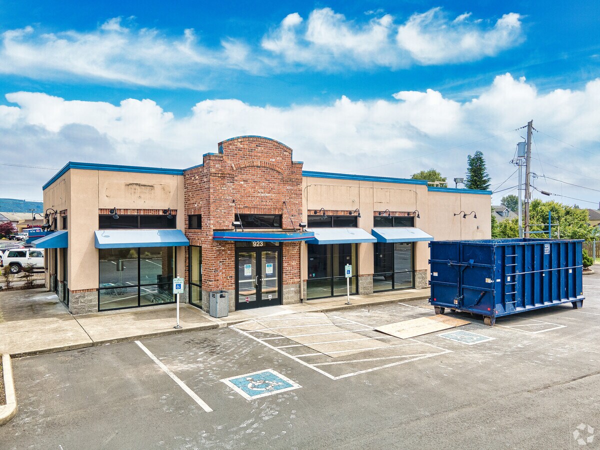 923 Ocean Beach Hwy, Longview, WA 98632