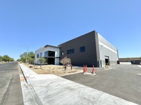 Deer Valley Airpark Hangar - Airplane Hangar