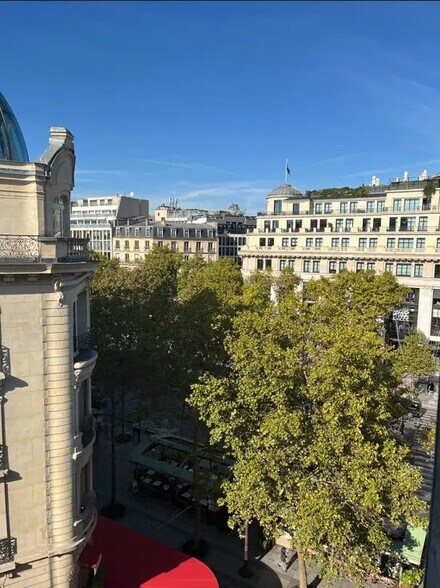 Office in Paris for lease - Building Photo - Image 3 of 10