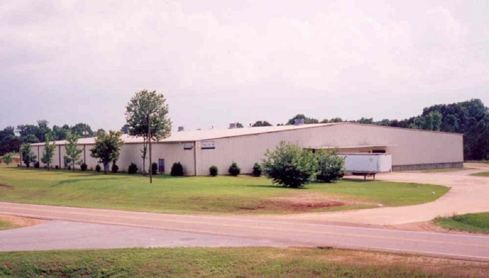 24342 Highway 15, Union, MS for lease - Primary Photo - Image 1 of 1