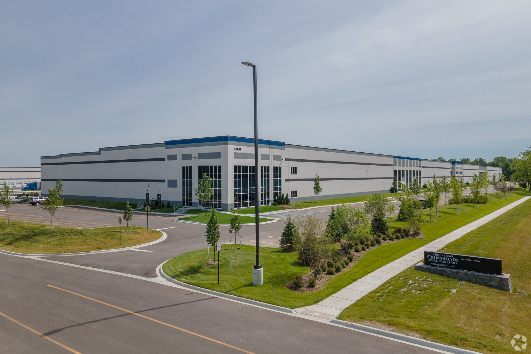 42000 Ecorse Rd, Van Buren Township, MI for lease Primary Photo- Image 1 of 6