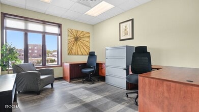 123 W Washington St, Oswego, IL for lease Building Photo- Image 1 of 3