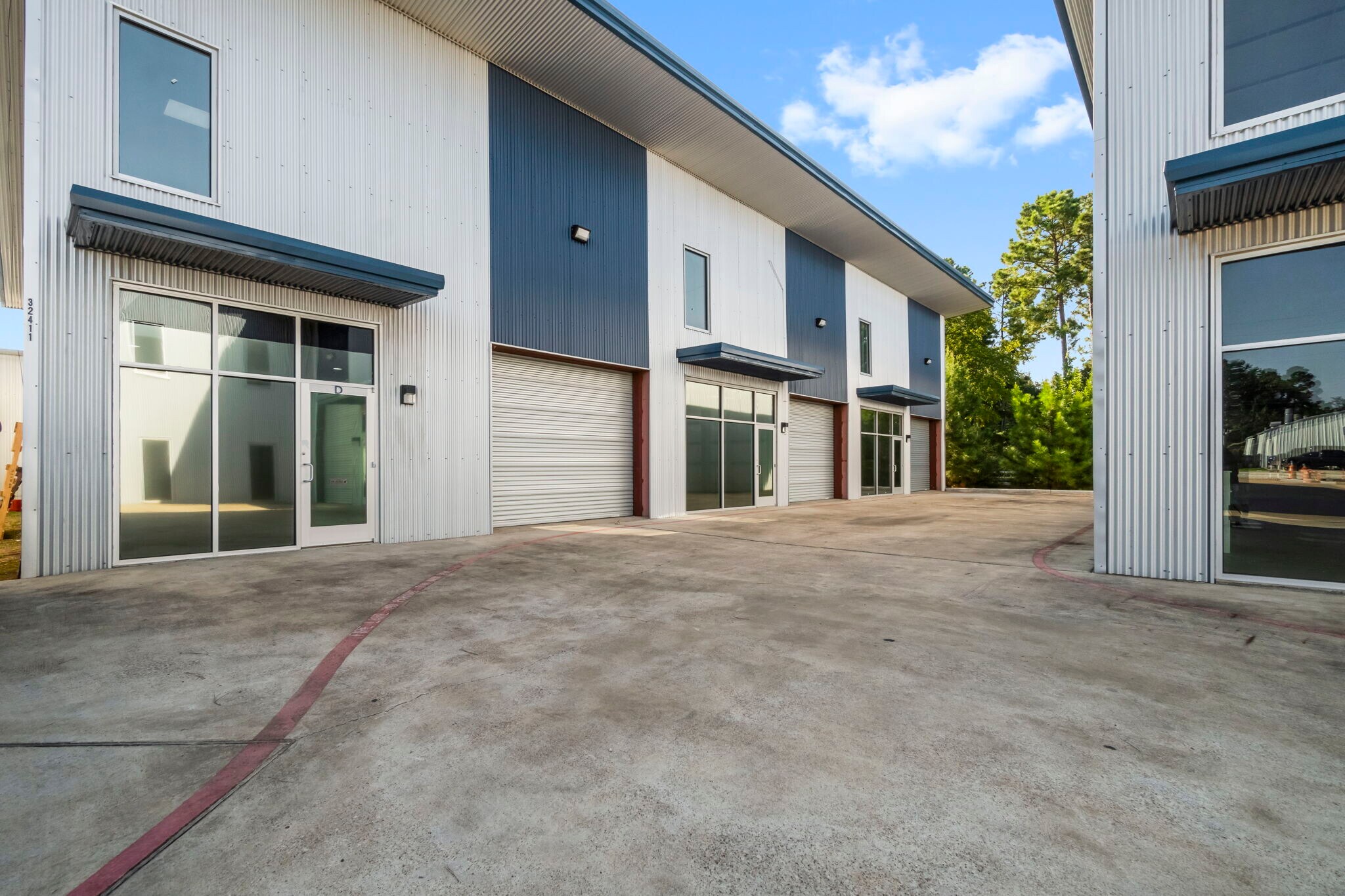 32411 Tamina Rd, Magnolia, TX for lease Building Photo- Image 1 of 3