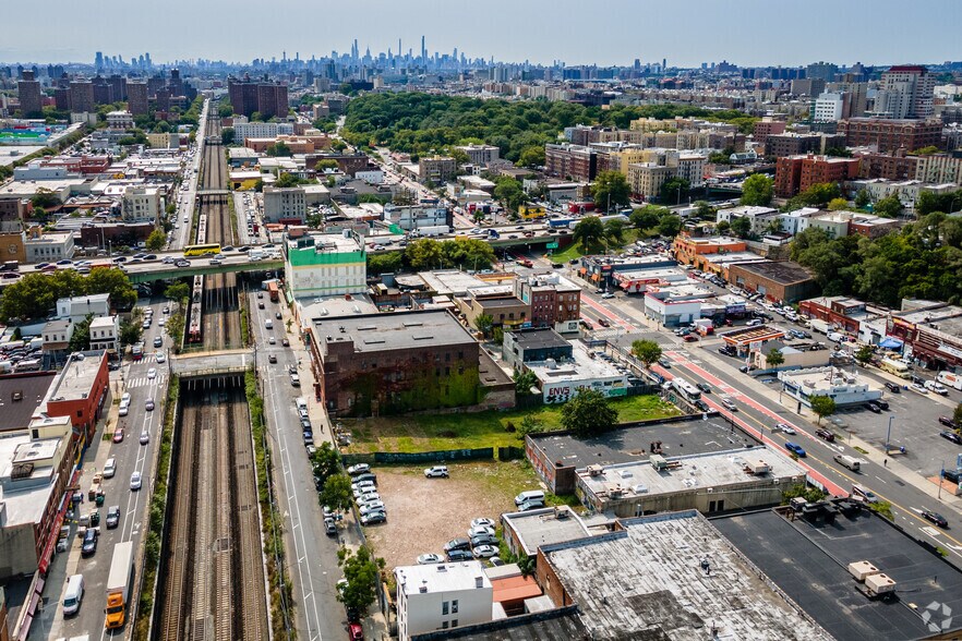 18181824 ster Ave, Bronx, NY 10457