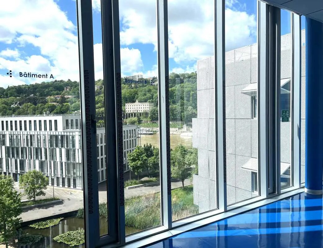 Office in Lyon for lease Interior Photo- Image 1 of 4