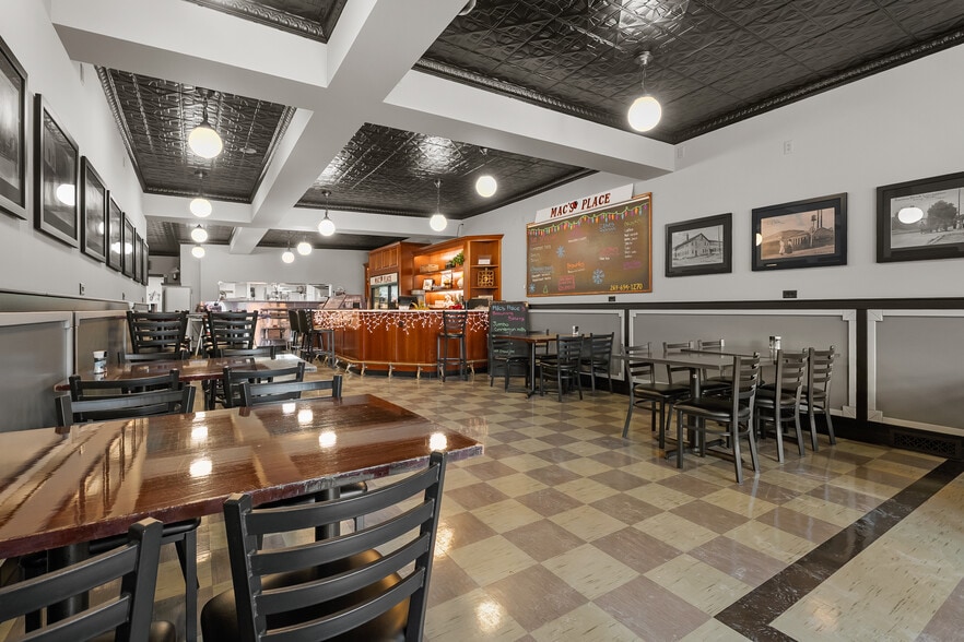 113 N Farmer St, Otsego, MI for sale - Building Photo - Image 2 of 20