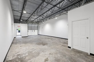 1105 Colorado Ln, Arlington, TX for lease Interior Photo- Image 1 of 11