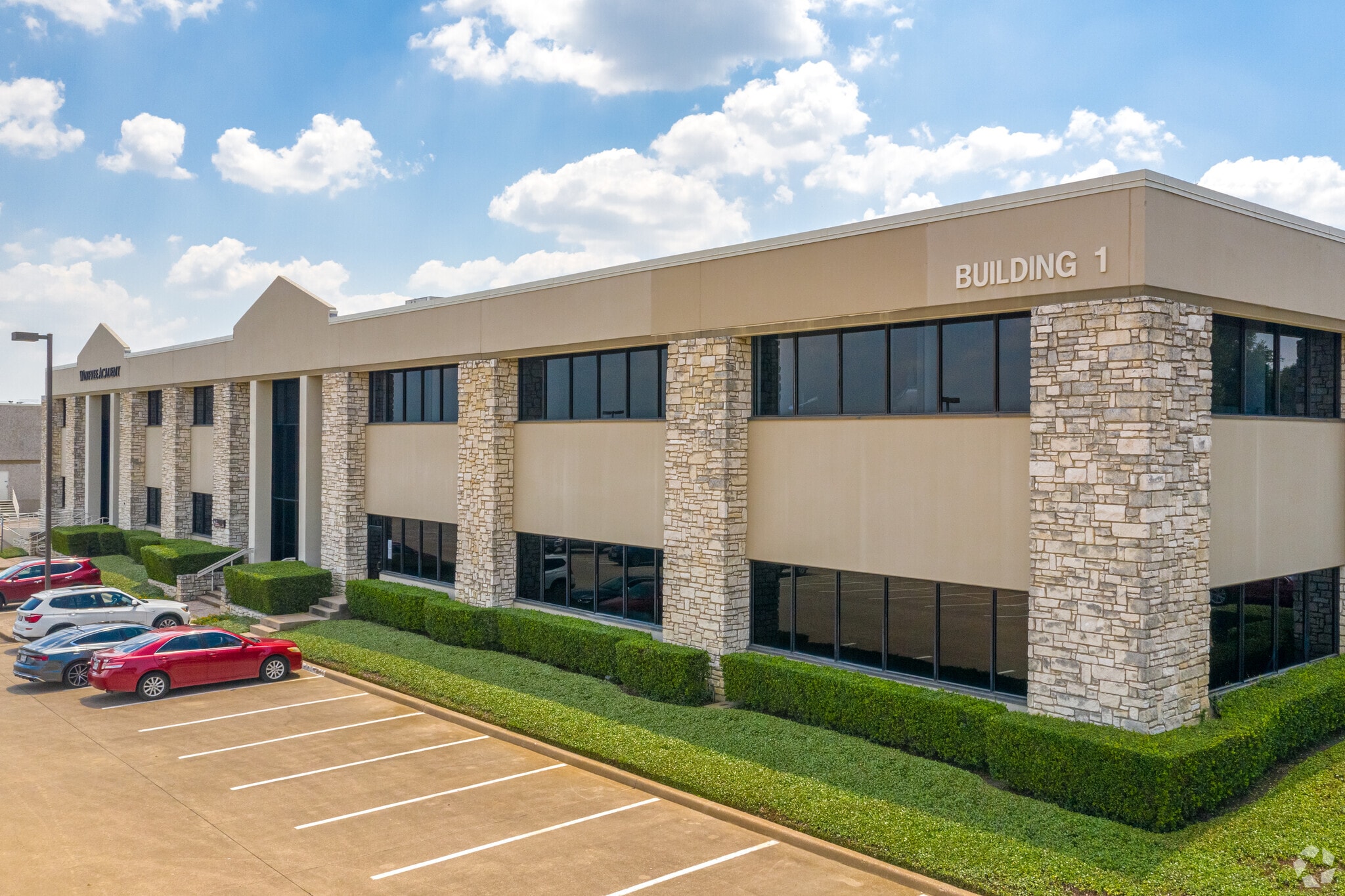 2550 Beckleymeade Ave, Dallas, TX for lease Building Photo- Image 1 of 5