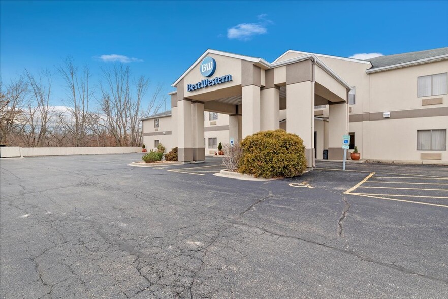 3440 E Clear Lake Ave, Springfield, IL for sale - Building Photo - Image 1 of 1