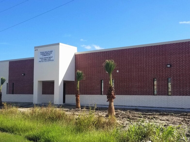 1770 W Corpus Christi St, Beeville, TX for sale - Building Photo - Image 1 of 2