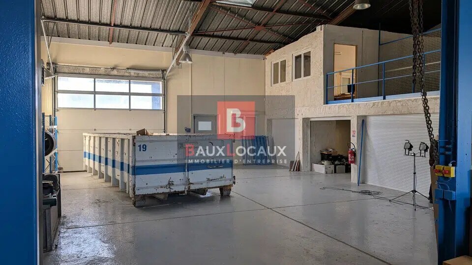 Flex in Grans for lease - Interior Photo - Image 2 of 10