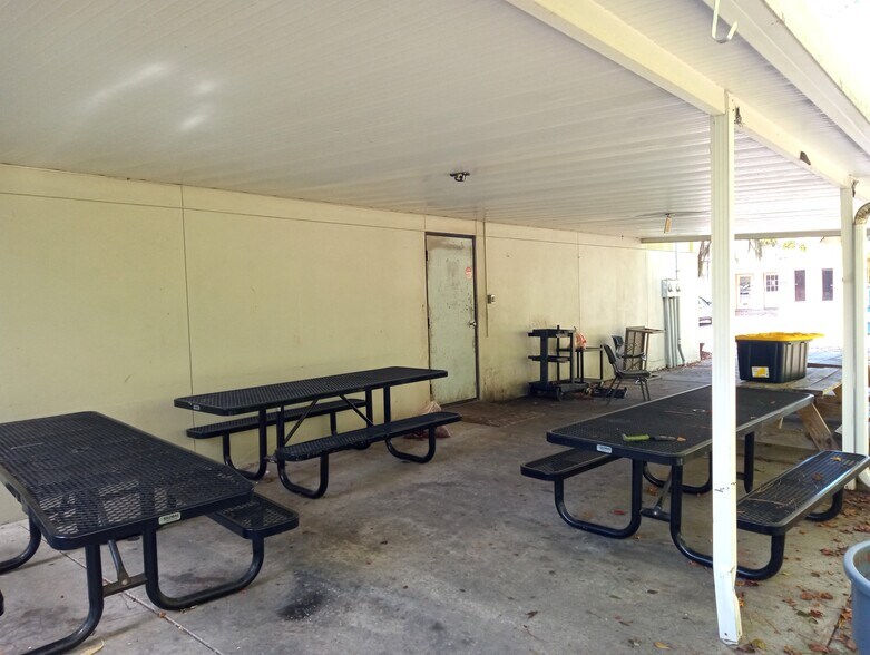 120 Oglethorpe Professional Ct, Savannah, GA for lease - Building Photo - Image 2 of 7