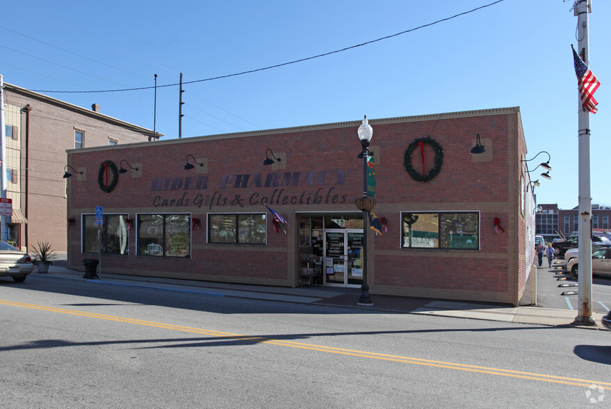 303-305 Merchant St, Fairmont, WV for sale - Primary Photo - Image 1 of 22