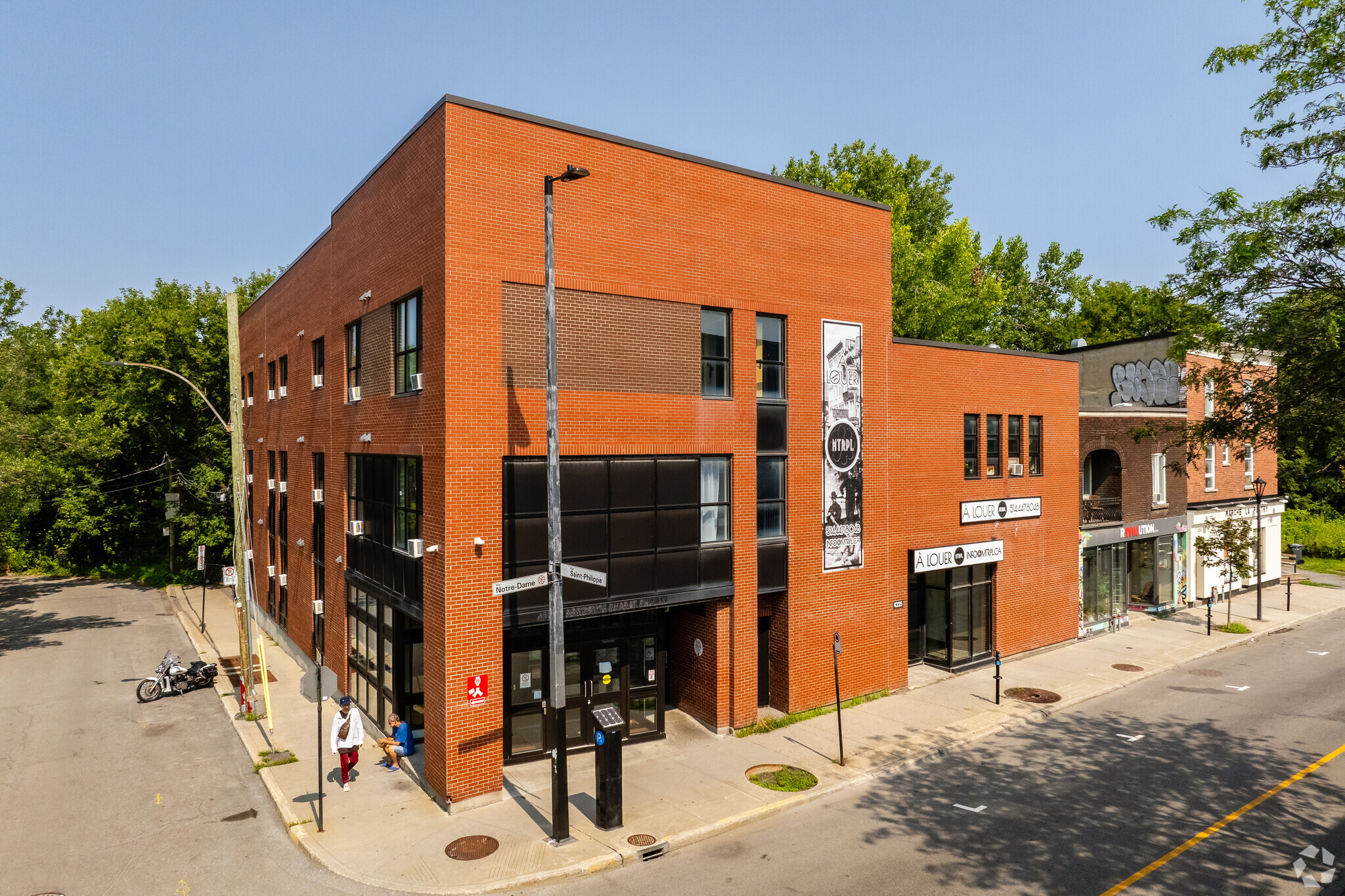 4225 Rue Notre-Dame O, Montréal, QC for lease Building Photo- Image 1 of 24