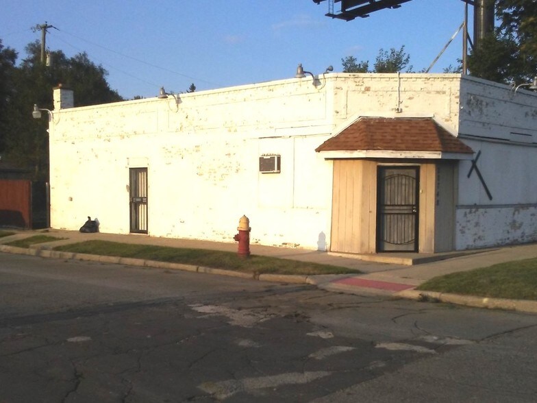 20748 Schoolcraft, Detroit, MI 48223