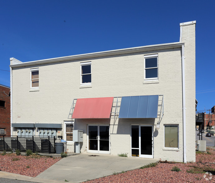 905 Cherry St, North Wilkesboro, NC for sale - Primary Photo - Image 1 of 1