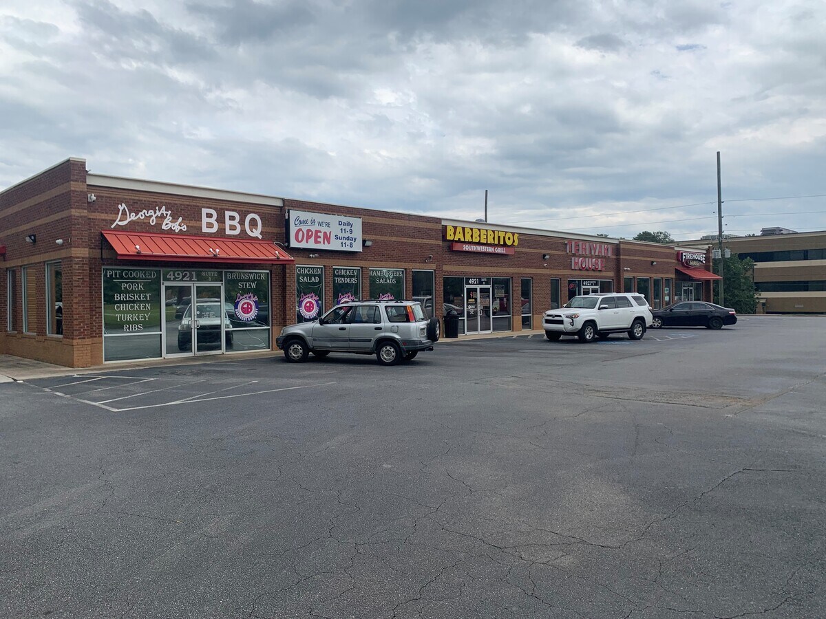 4921 Riverside Dr, Macon, GA 31210