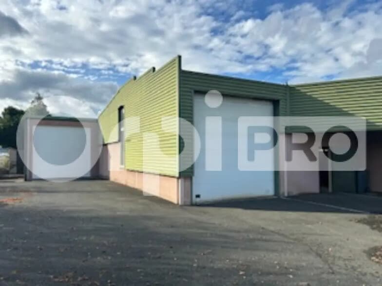 Flex in Arnas for lease - Building Photo - Image 1 of 10
