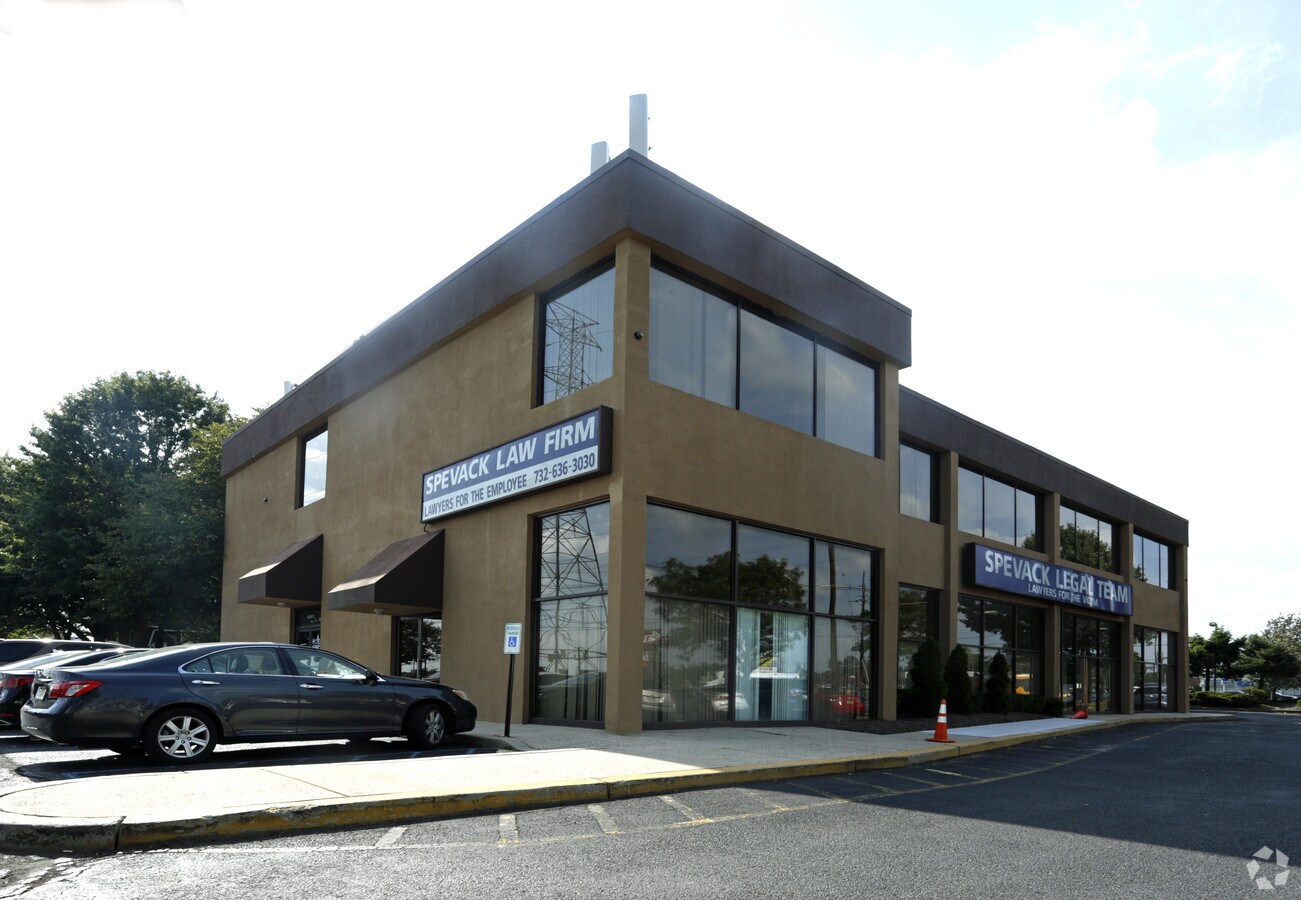 521523 Green St, Iselin, NJ 08830