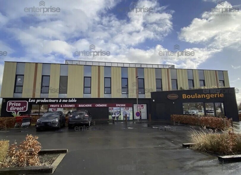 Retail in Englos for lease - Building Photo - Image 2 of 7