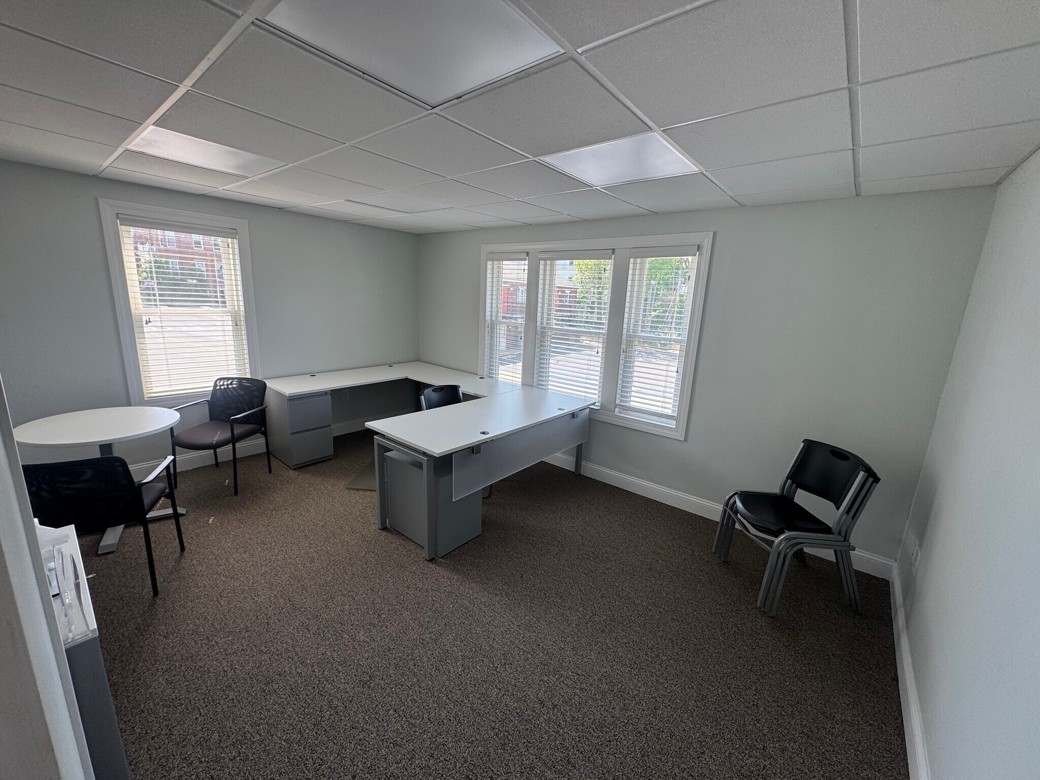 52 Highland St, Worcester, MA for lease Interior Photo- Image 1 of 2