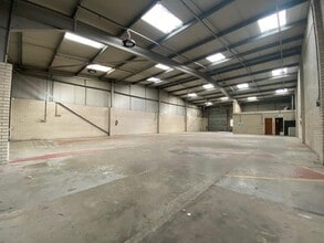 11-12 Mason Rd, Colchester for lease Interior Photo- Image 2 of 4