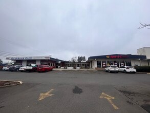4205-4229 Main St, Springfield, OR for lease Building Photo- Image 1 of 11