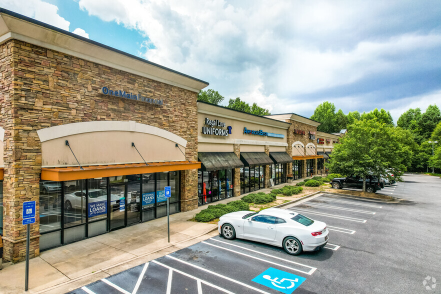 8075 Mall Pky, Lithonia, GA for lease - Building Photo - Image 1 of 4