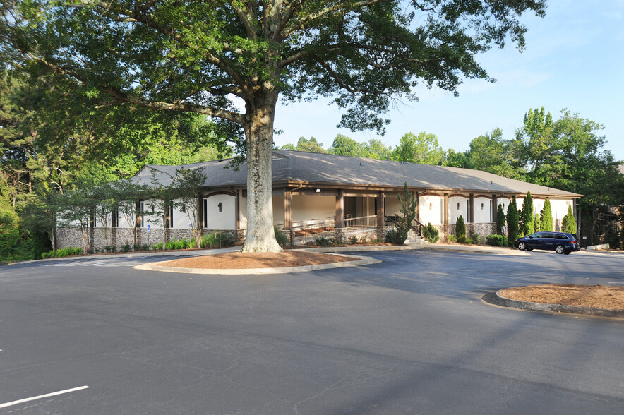 465 Winn Way, Decatur, GA for lease - Building Photo - Image 2 of 13