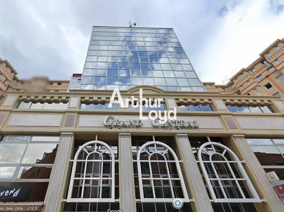 Office in Nice for lease Building Photo- Image 1 of 3