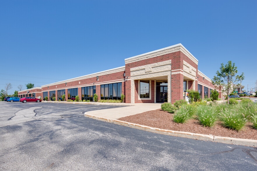 4670 Richmond Rd, Warrensville Heights, OH for lease - Building Photo - Image 1 of 4