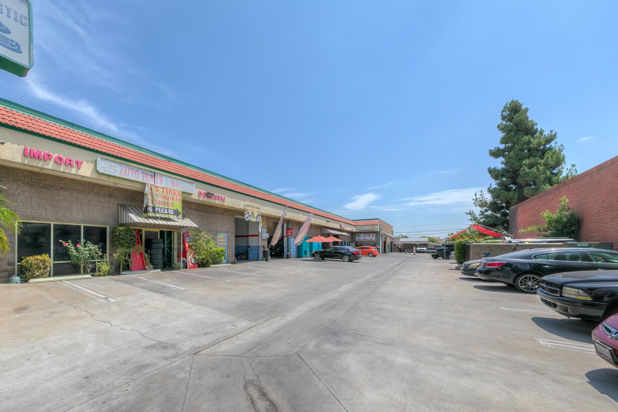 4564 Peck Rd, El Monte, CA 91732