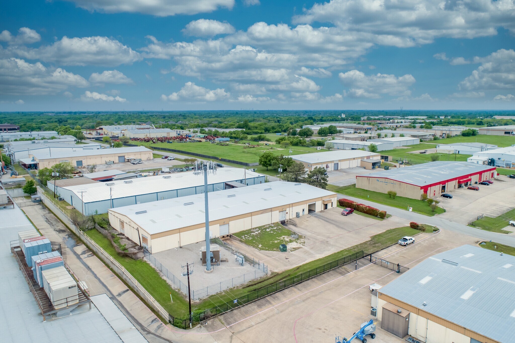 1106 N Commercial Blvd N, Arlington, TX, 76001 Industrial Space For