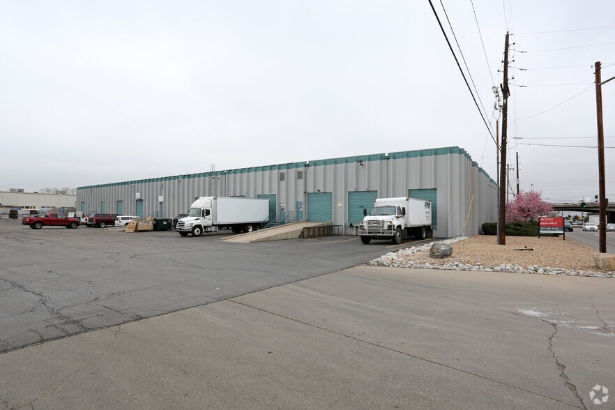 6400 E 44th Ave, Denver, CO for sale - Building Photo - Image 1 of 1