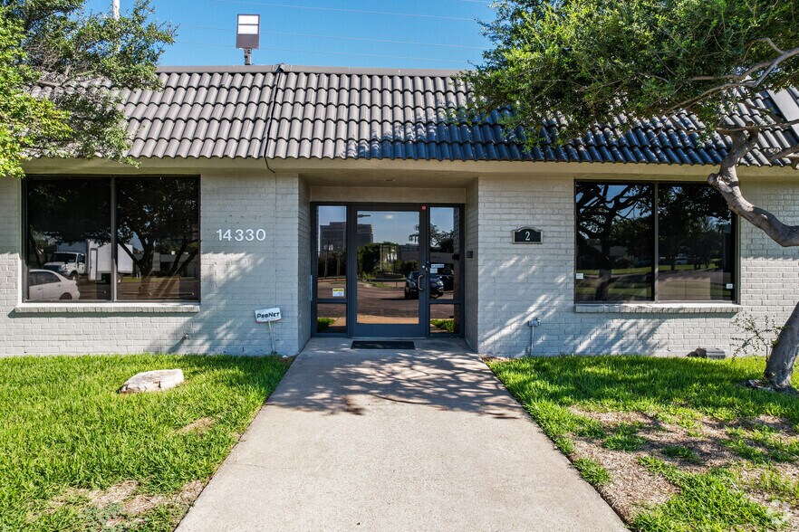 14330 Midway Rd, Farmers Branch, TX for lease - Building Photo - Image 3 of 9
