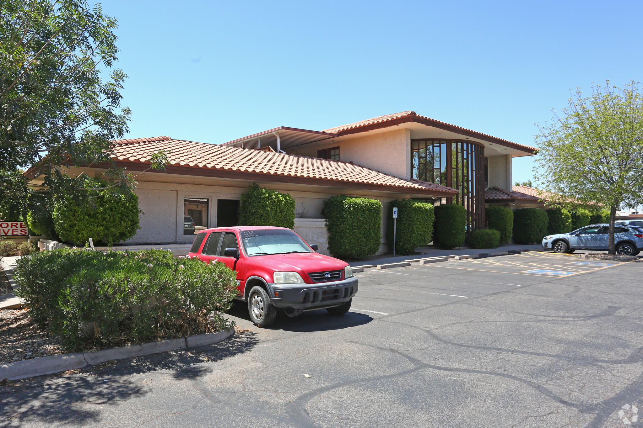 4635 S Lakeshore Dr, Tempe, AZ for sale Primary Photo- Image 1 of 1