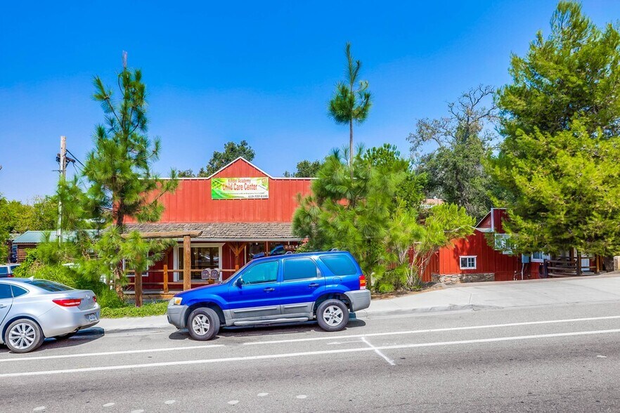 2538 Alpine Blvd, Alpine, CA 91901