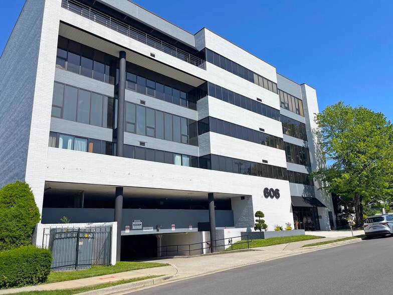 606 Baltimore Ave, Towson, MD for sale - Building Photo - Image 3 of 10