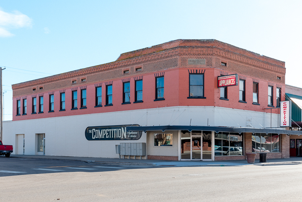 320 S Oregon St, Ontario, OR for lease Building Photo- Image 1 of 77