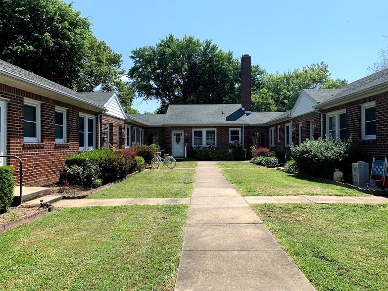 402 W Spring St, Anna, IL for sale - Primary Photo - Image 1 of 1